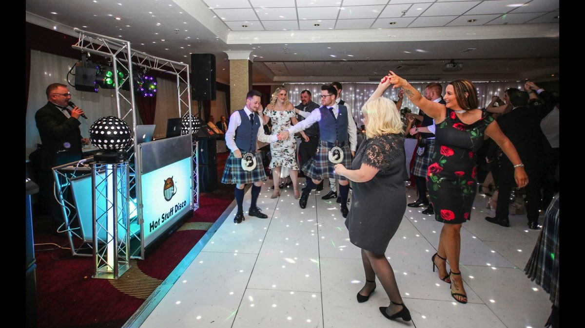 Wedding DJ Party Dancefloor
